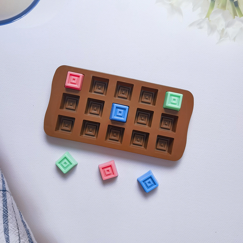 クラシックなスクエアチョコレートモールド、キャンディー、グミ - Silicone Mold Tray のレビューと価格